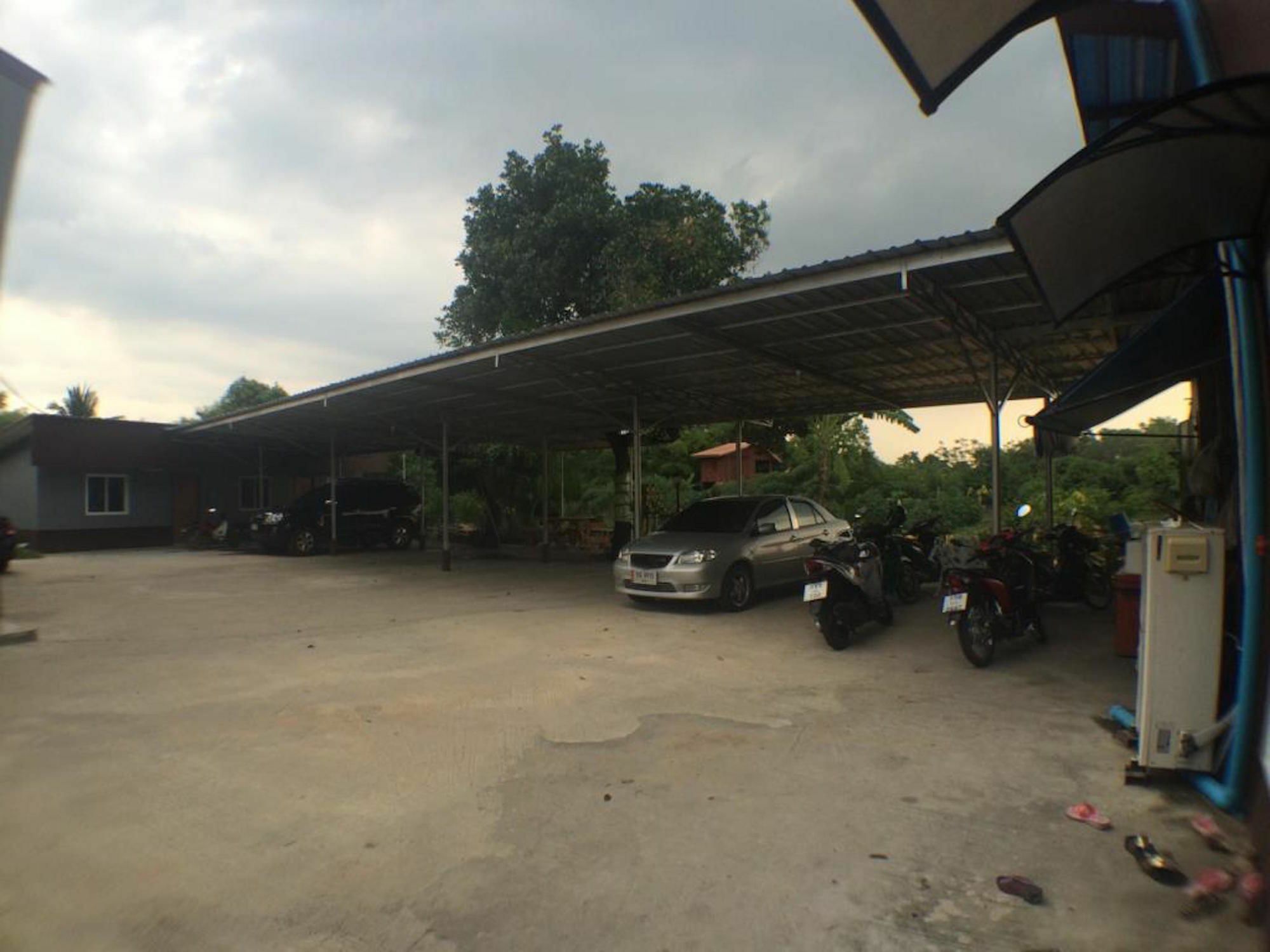 Hotel Bannita Hat Yai Esterno foto